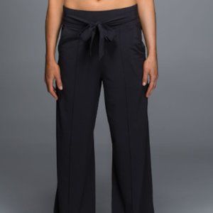 lululemon Noir Pant